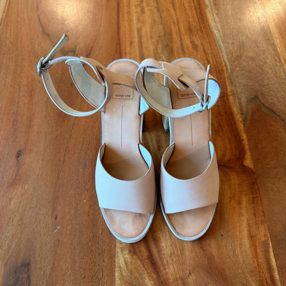Dolce Vita Women's Beige "Aide" Ankle Strap Wooden Heel Size 8M